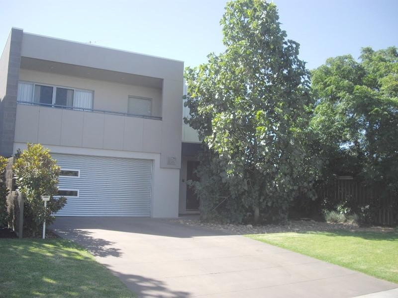 3/2 Maiden Street, Moama NSW 2731