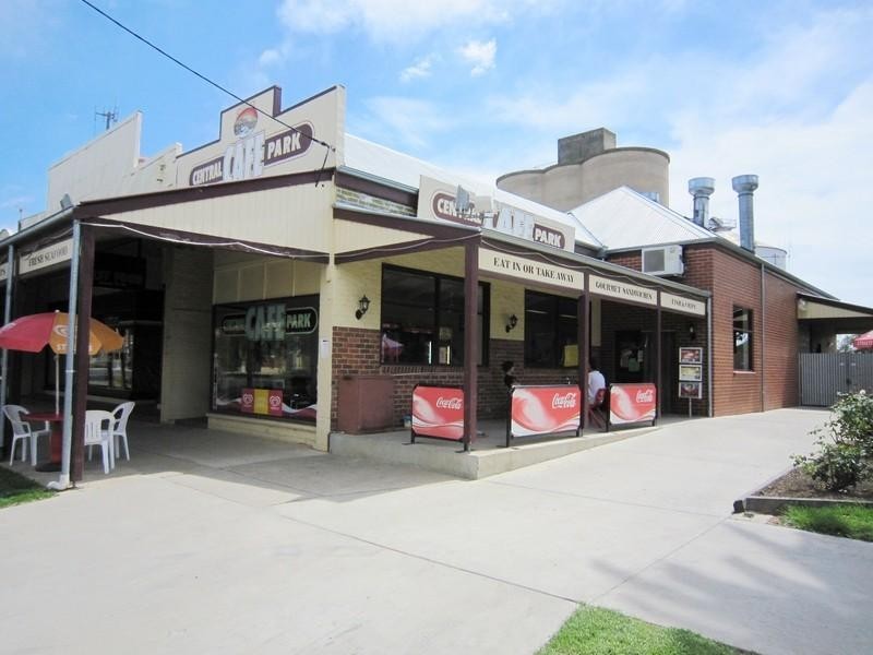 46 Moore Street, Rochester VIC 3561