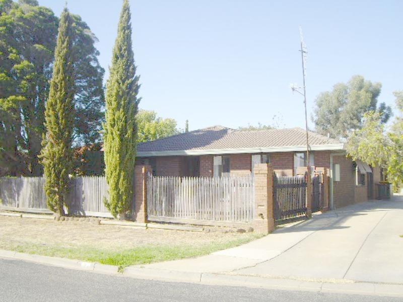 4 Pevensey Place, Moama NSW 2731