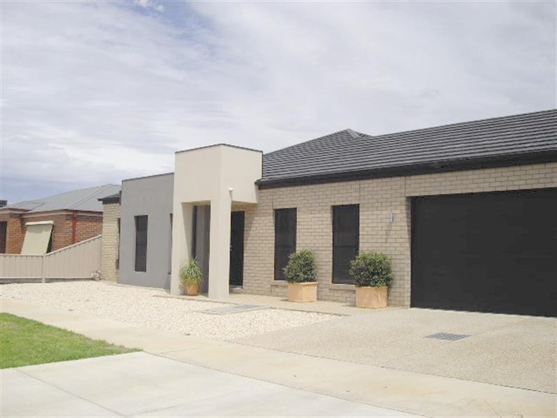 14 McLachlan Road, Echuca VIC 3564