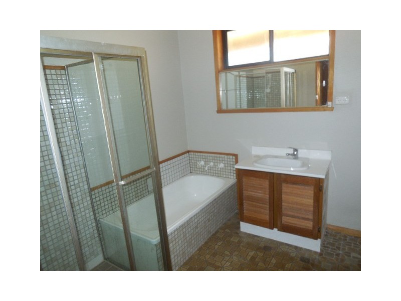 11 Vines Street, Echuca VIC 3564