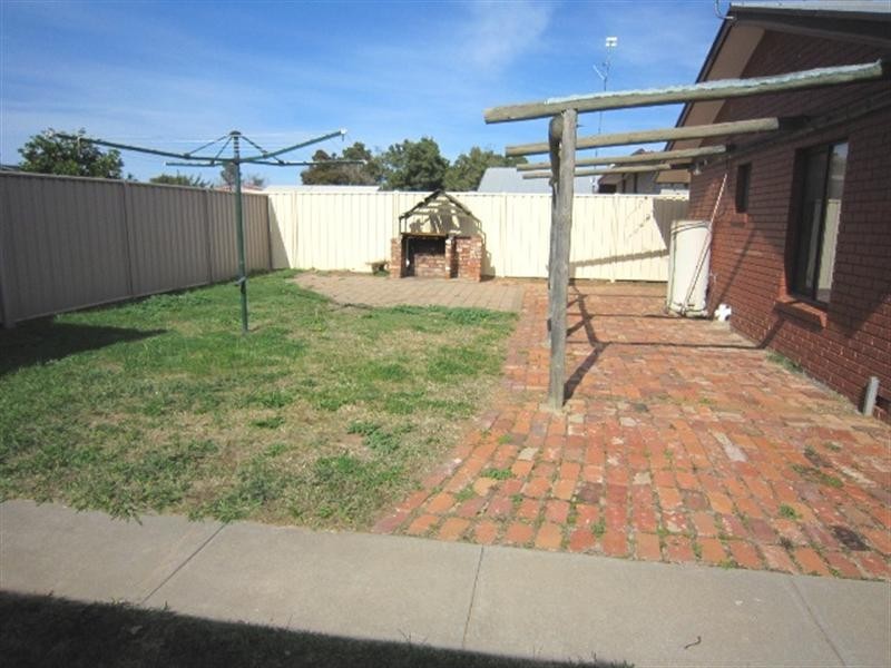 76 Crossen Street, Echuca VIC 3564
