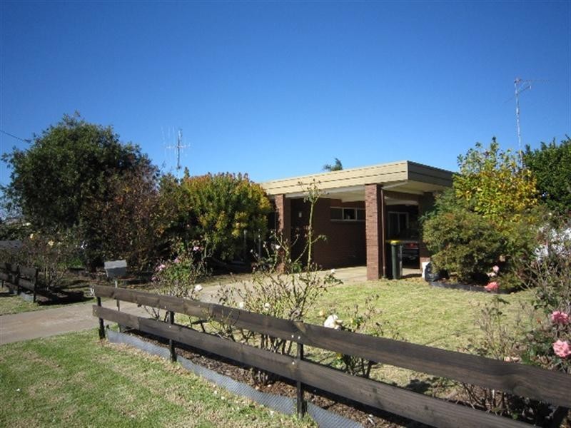 31 Regent Street, Moama NSW 2731