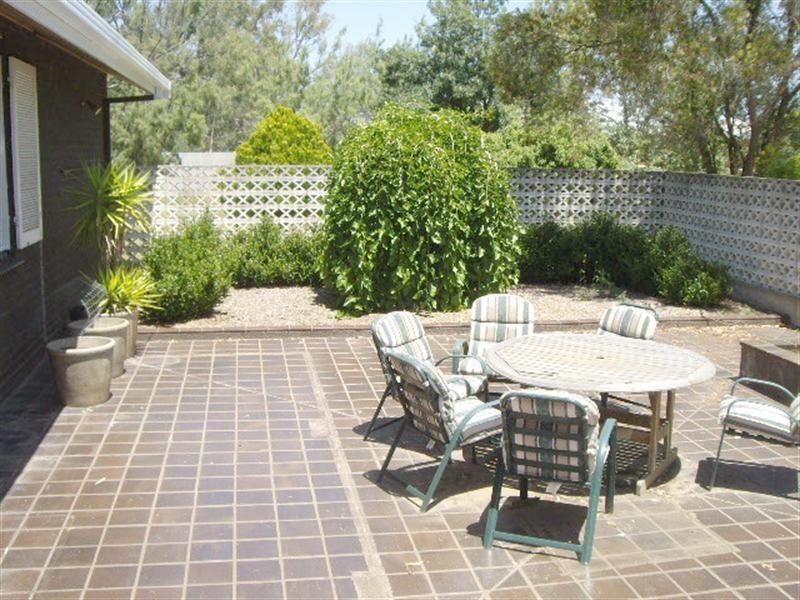 60 Campaspe Esplanade, Echuca VIC 3564