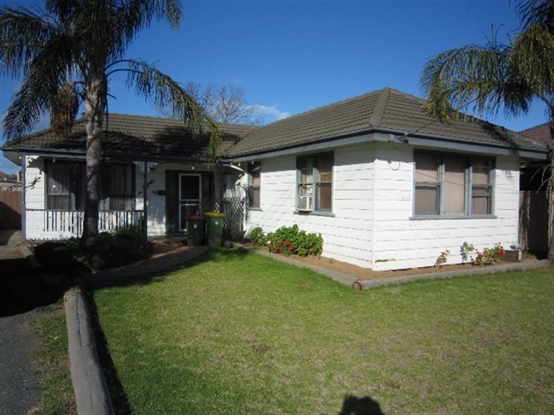 275 Ogilvie Avenue, Echuca VIC 3564