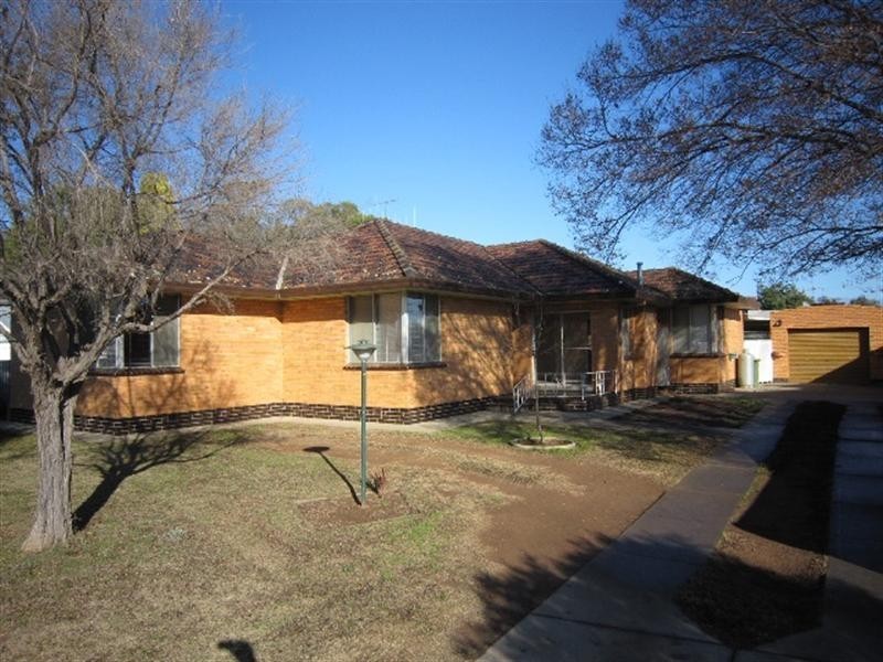 4 Findlay Avenue, Leitchville VIC 3567