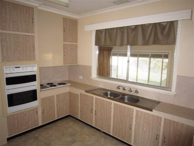 4 Findlay Avenue, Leitchville VIC 3567