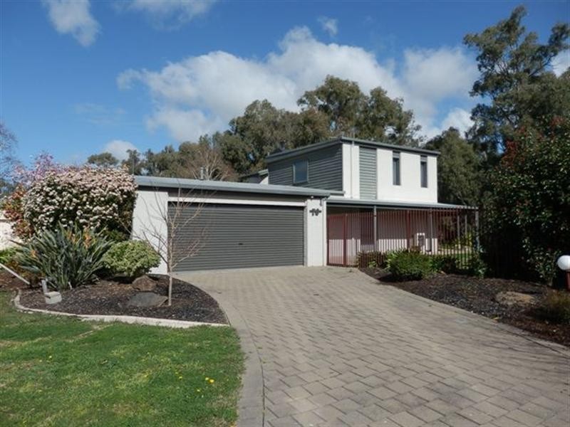 70 Rutley Crescent, Echuca VIC 3564