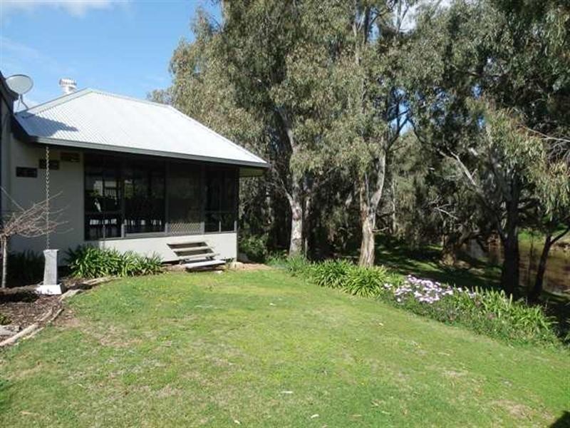 70 Rutley Crescent, Echuca VIC 3564