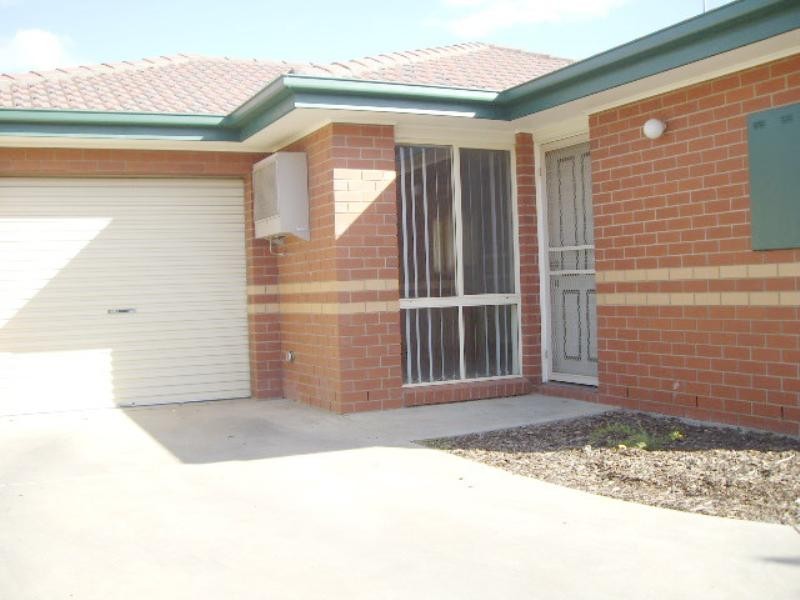 2/98 Hovell Street, Echuca VIC 3564