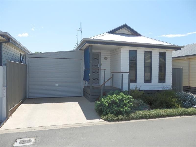 7-71 Northern Highway, Echuca VIC 3564