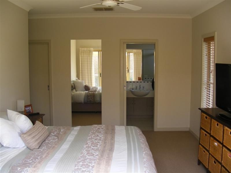 1 Oban Court, Moama NSW 2731