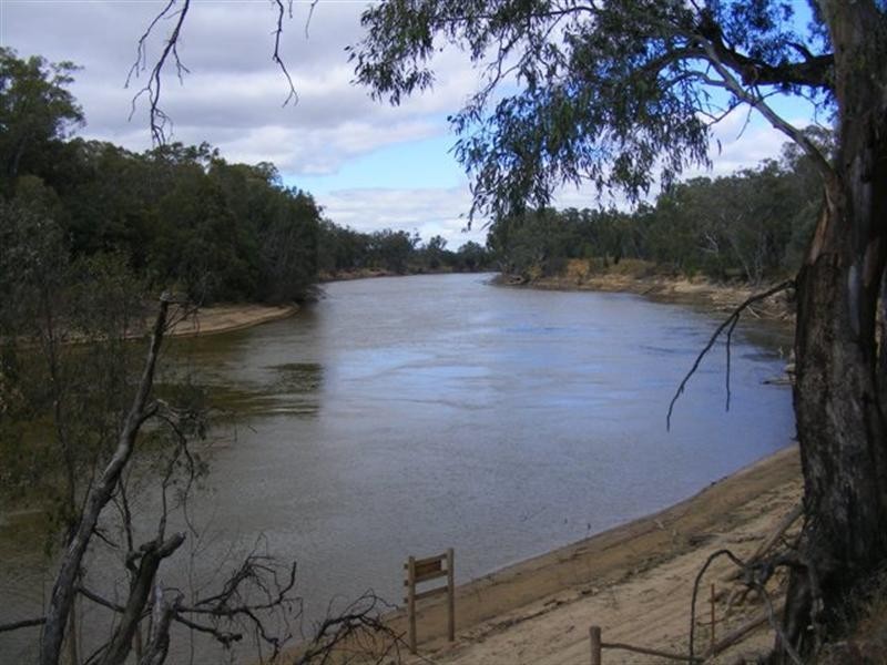 2070 Perricoota Road, Moama NSW 2731