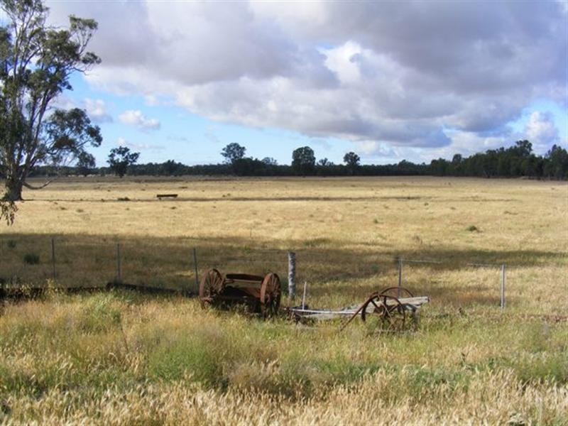 2070 Perricoota Road, Moama NSW 2731