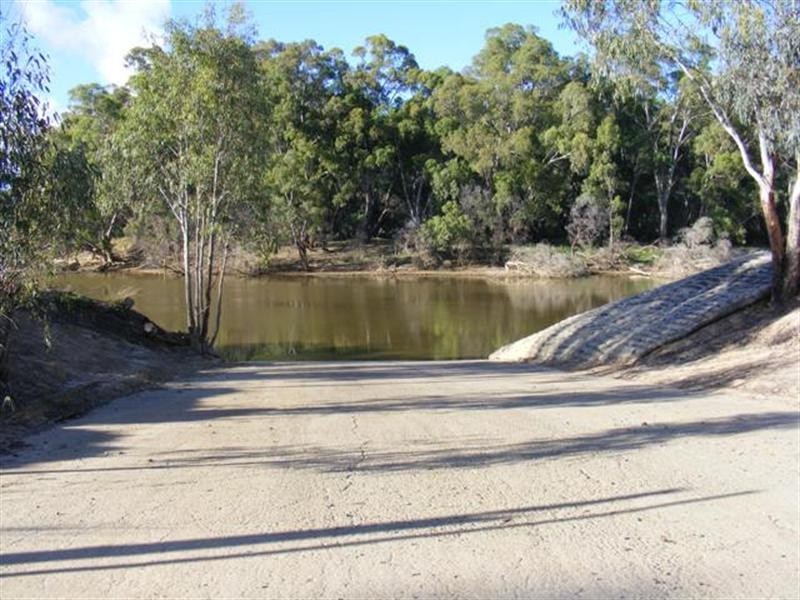 2070 Perricoota Road, Moama NSW 2731