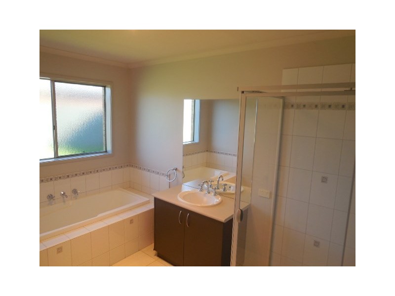 3 Yeovil Court, Echuca VIC 3564