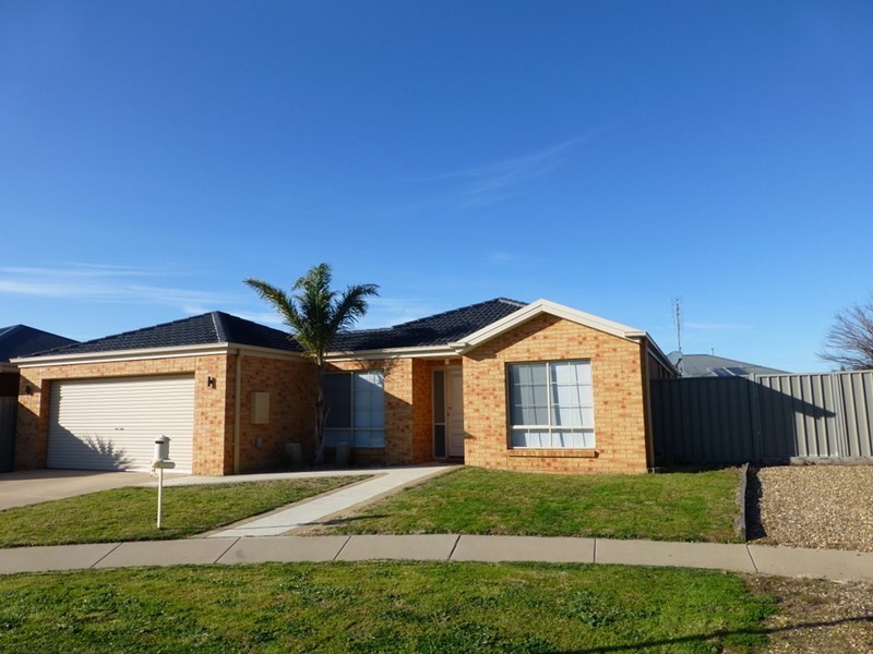 3 Yeovil Court, Echuca VIC 3564