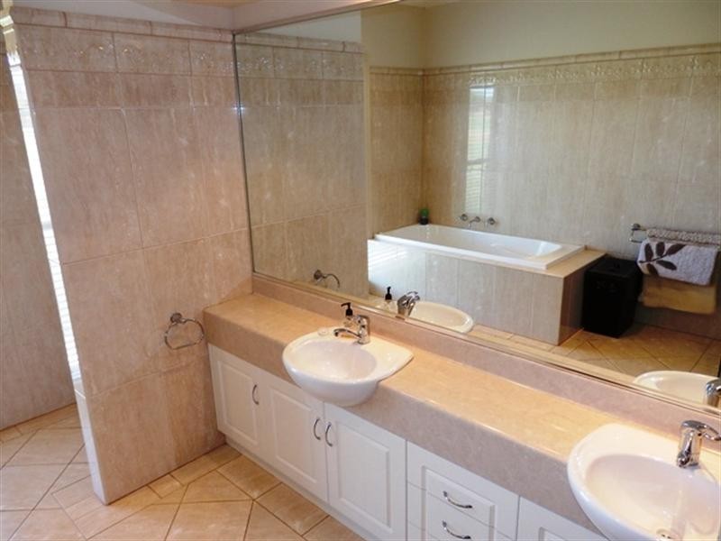 121 Latham Road, Echuca VIC 3564