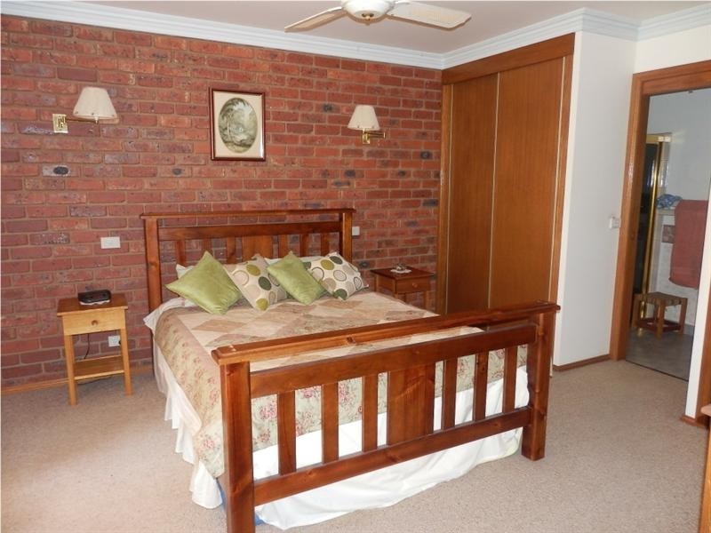 7 Adelaide Crescent, Echuca VIC 3564