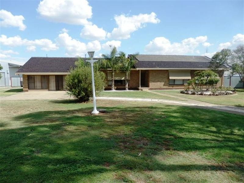 51-53 Ogilvie Avenue, Echuca VIC 3564