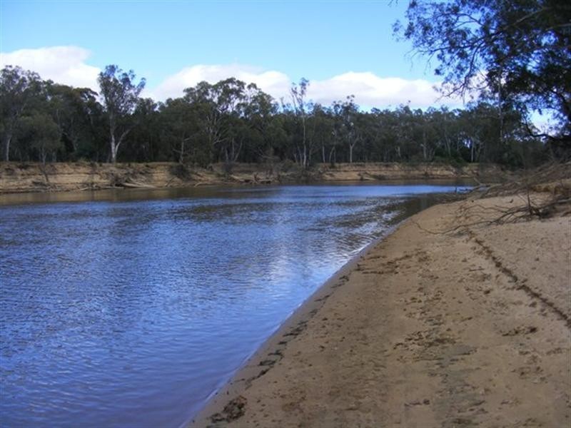 2070 Perricoota Road, Moama NSW 2731