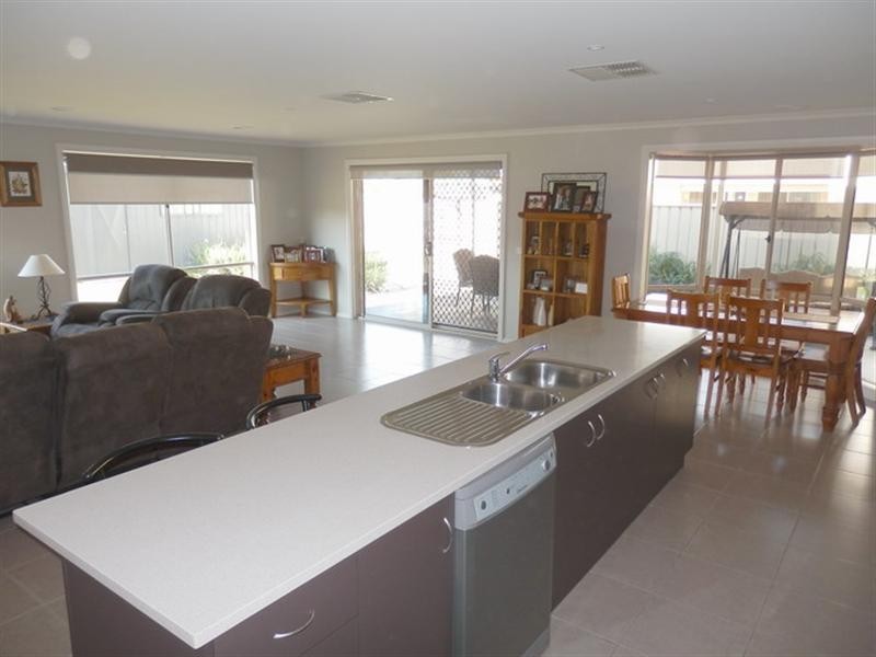 15 Kildare Avenue, Moama NSW 2731