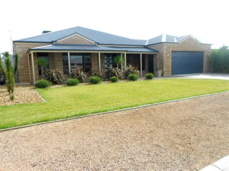 17 Forfar Drive, Moama NSW 2731