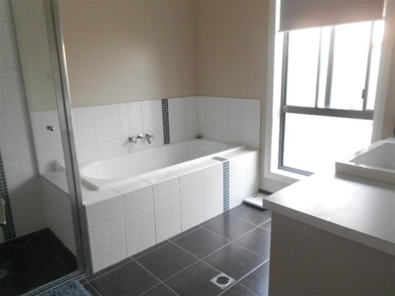 17 Forfar Drive, Moama NSW 2731