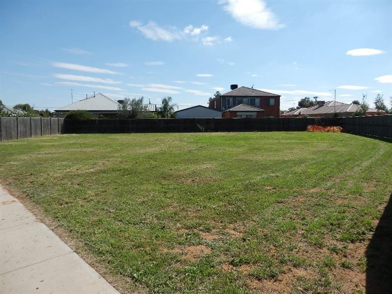 8 Grayson Terrace, Echuca VIC 3564