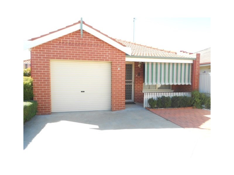 2/74 Hare Street, Echuca VIC 3564