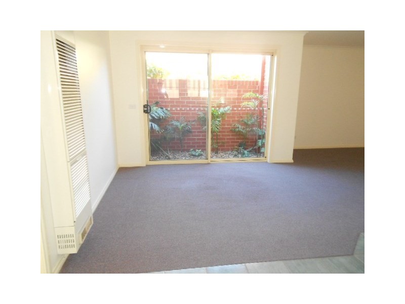 2/74 Hare Street, Echuca VIC 3564