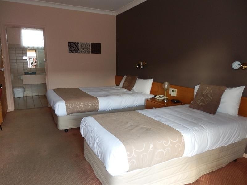 340 Ogilvie Avenue, Echuca VIC 3564