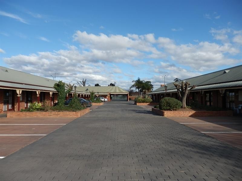 340 Ogilvie Avenue, Echuca VIC 3564