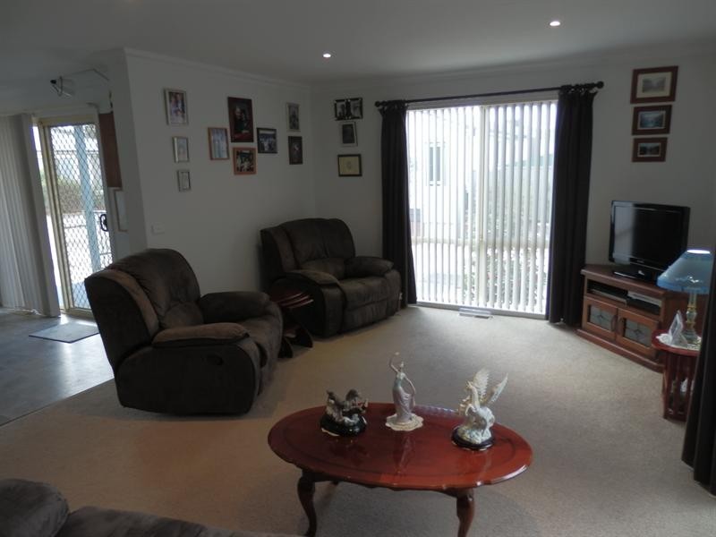 64 Swan Boulevard, Moama NSW 2731