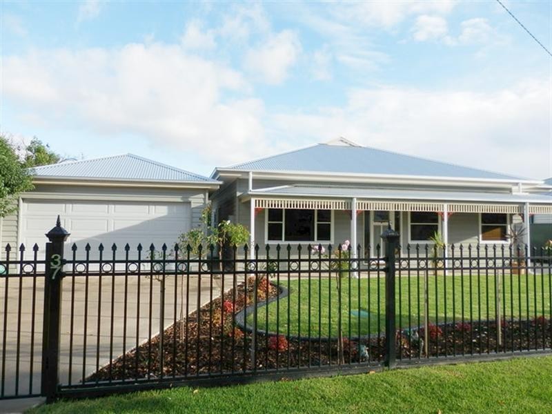 37 Chanter Street, Moama NSW 2731