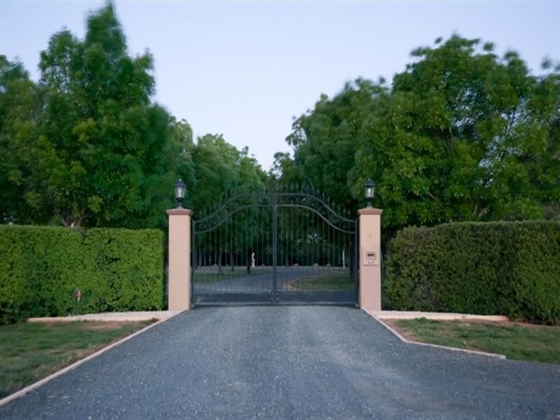 4 Jess Drive, Rochester VIC 3561