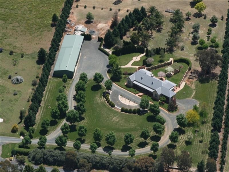 4 Jess Drive, Rochester VIC 3561