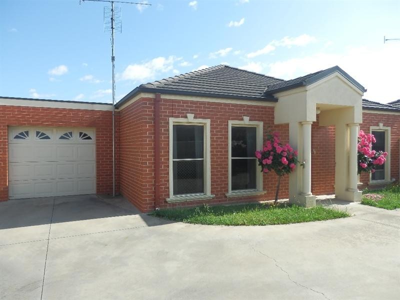 2/23 Hare Street, Echuca VIC 3564