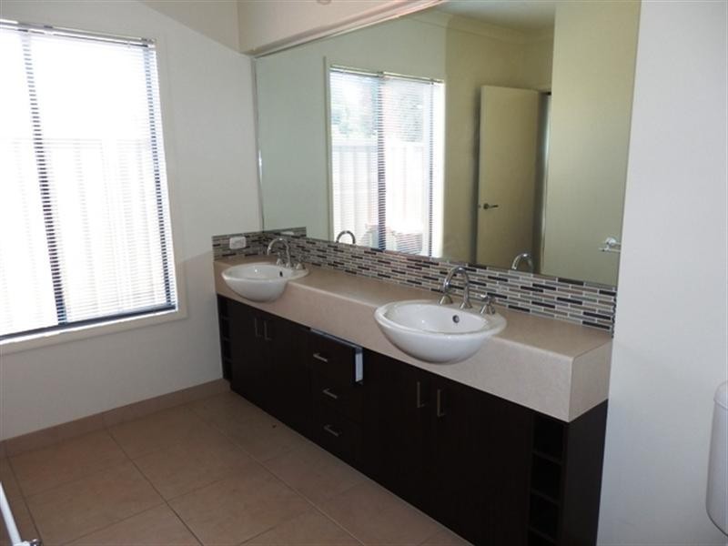 6 Westin Place, Echuca VIC 3564