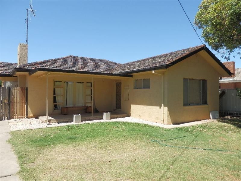 25 Civic Avenue, Echuca VIC 3564