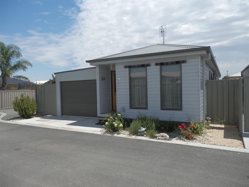 39/65 Northern Highway, Echuca VIC 3564