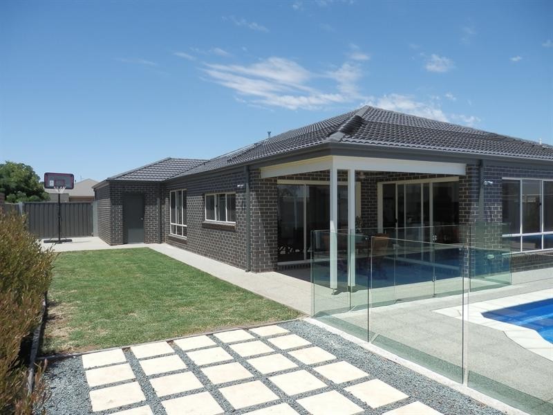 9 Westin Place, Echuca VIC 3564