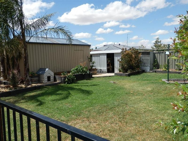 12 Paroo Street, Echuca VIC 3564
