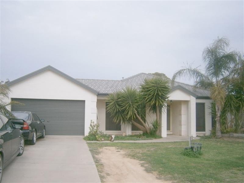 17 Glencoe Boulevard, Moama NSW 2731