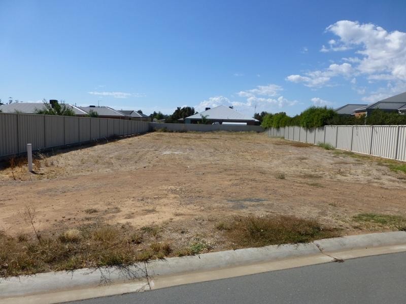 2 Kinross Court, Moama NSW 2731