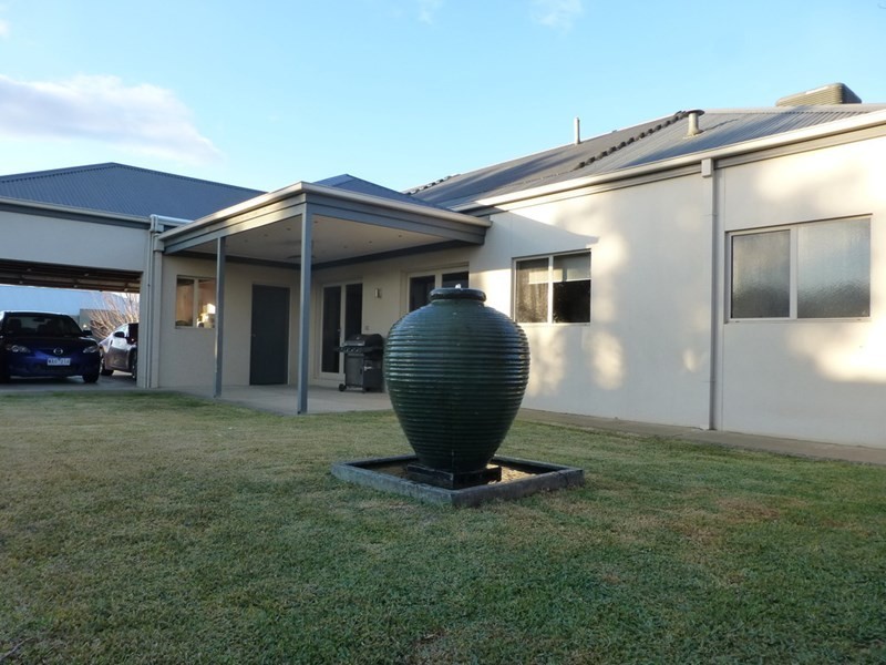 3 Sunset Avenue, Echuca VIC 3564