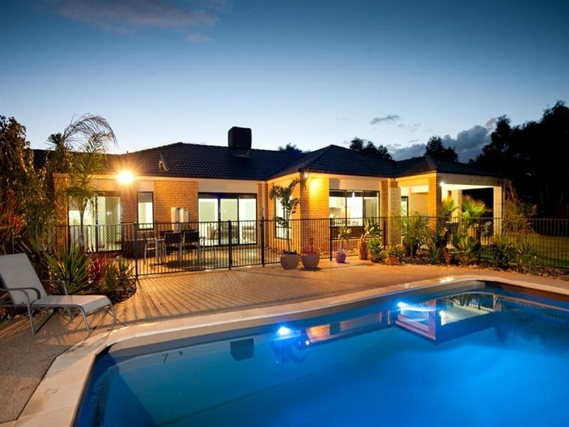 66 Chelsworth Drive, Echuca VIC 3564