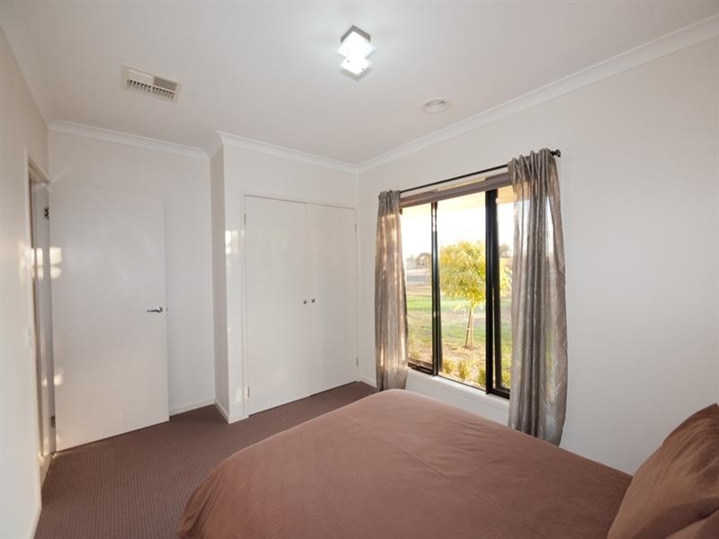 66 Chelsworth Drive, Echuca VIC 3564