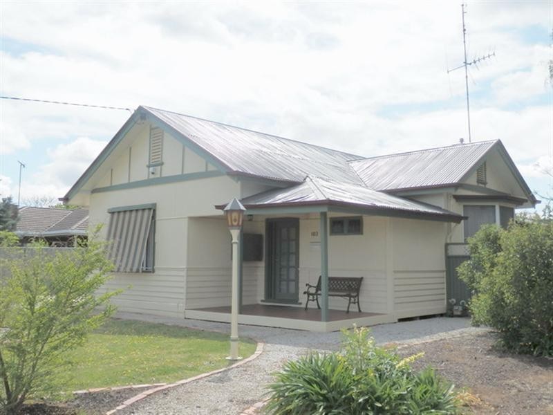 102 Hovell Street, Echuca VIC 3564