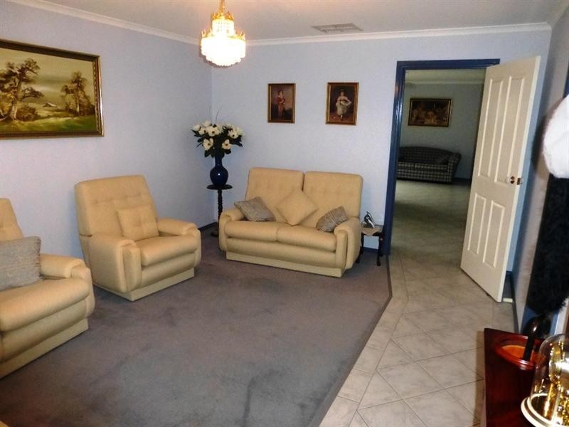 6 Genevieve Avenue, Echuca VIC 3564